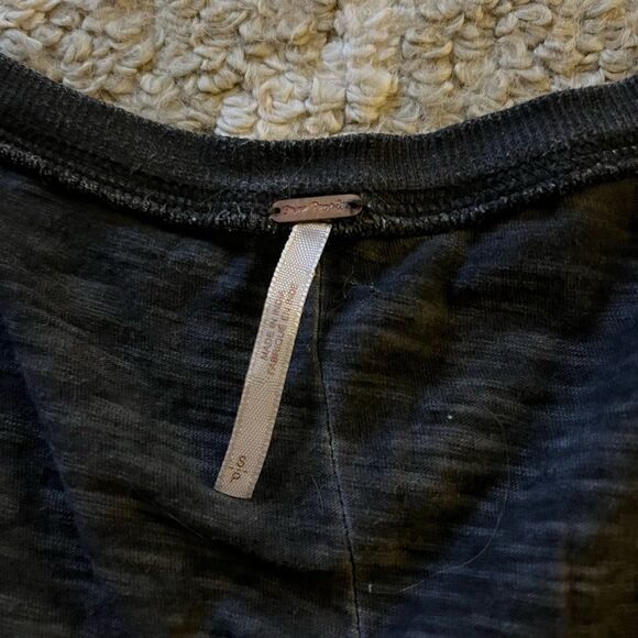 Free people shirt size S - Picture 2 of 6